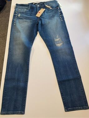 Levi's Women's Straight Leg Jeans with Stud Accents SZ 31 / 12 Boyfriend NWT